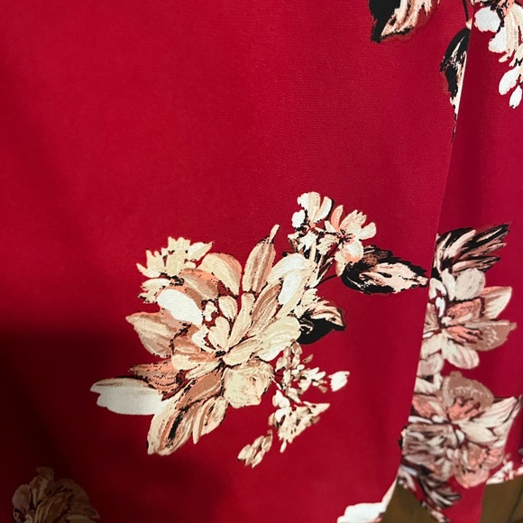 Maurice’s size XL red floral print blouse - Picture 3 of 5
